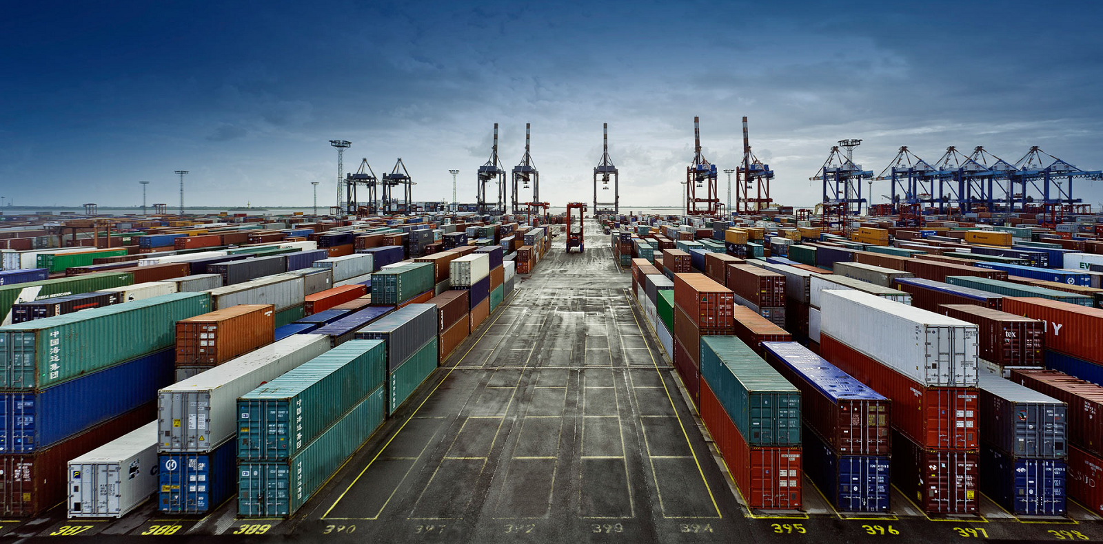 SDV Cargo предоставляет своим клиентам услуги по временному хранению грузов. Все грузы, поступившие на склады компании в процессе транспортировки, будут надежно сохранены до их переформирования для последующей отгрузки по маршруту или до получения владельцем...